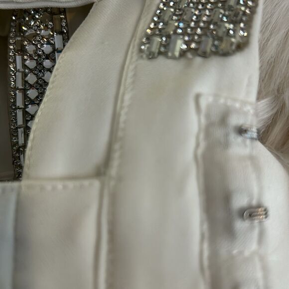 AKIRA WHITE VEST W/RHINESTONES NWT - Picture 9 of 11